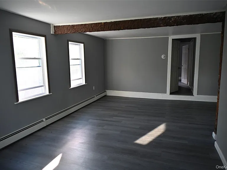 1040 Dutchess Tpke — Photo 2