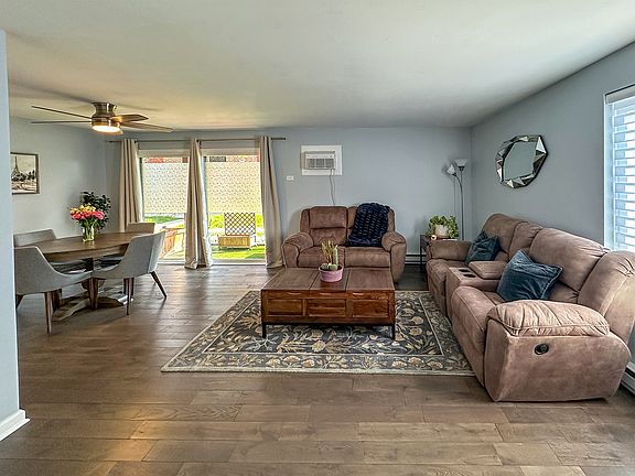 3rd image of 15828 Terrace Dr Unit 1E