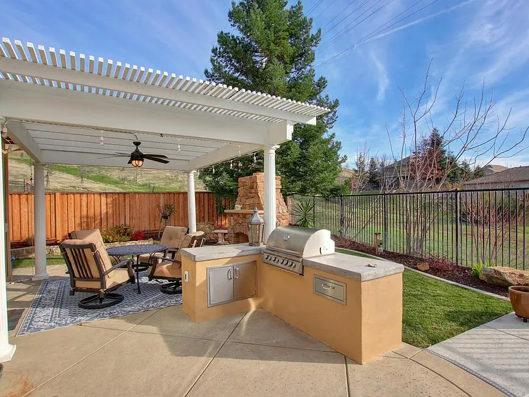 2219 Homestead Hills Ct — Photo 11
