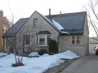 4359 W Anthony Dr, Greenfield, WI 53219