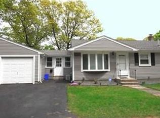 49 Green Lane Rd, Rumford, RI 02916