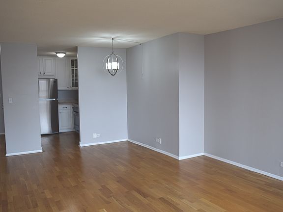 5th image of 2728 N Hampden Ct APT 705