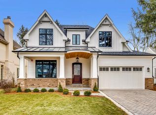 13 Oxford Ave, Clarendon Hills, IL 60514
