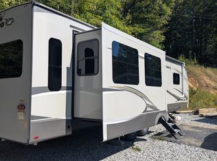 104 Bill Hamby Rd, Lancing, TN 37770