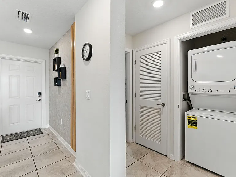 Paradox Cir — Photo 26