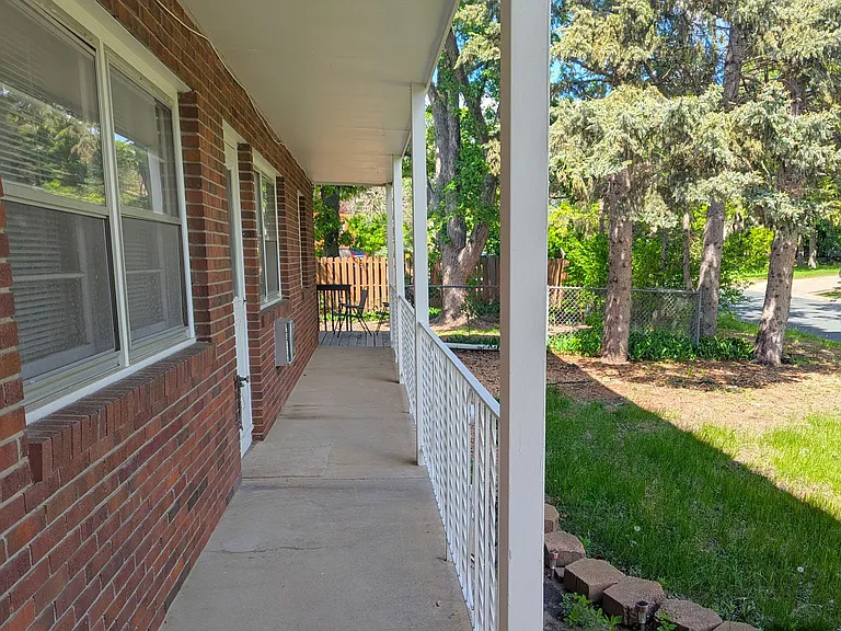 Lyric Lane — Photo 1