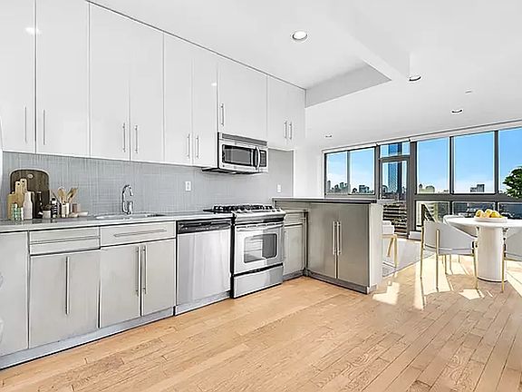 3rd image of 38 Delancey St #13B