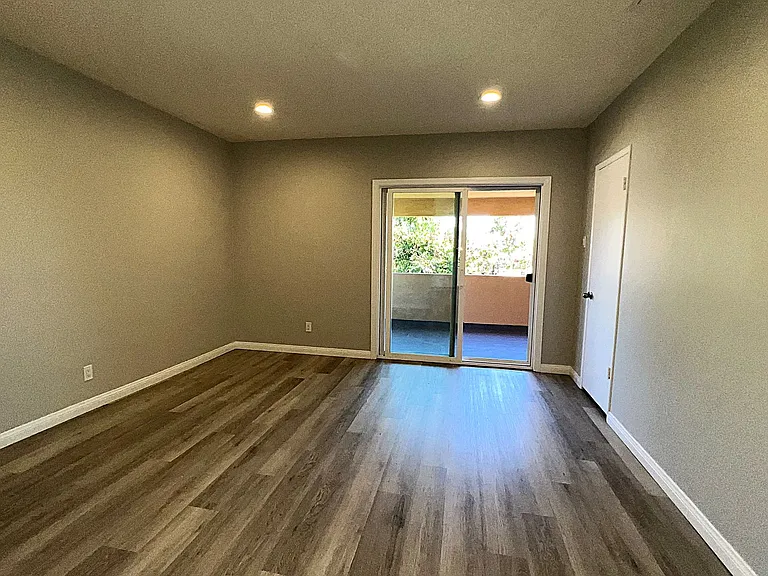 915 S Mesa St — Photo 2