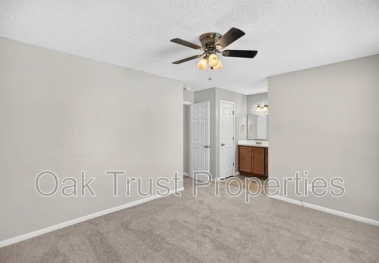 220 Cornell Dr — Photo 11
