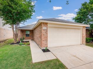 8829 Quarry Ridge Trl, Fort Worth, TX 76244
