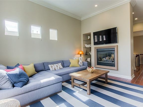 3rd image of 5831 Seawalk Dr Unit 223