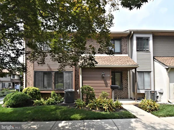 22 Fitzwatertown Rd Unit A10, Willow Grove, PA 19090