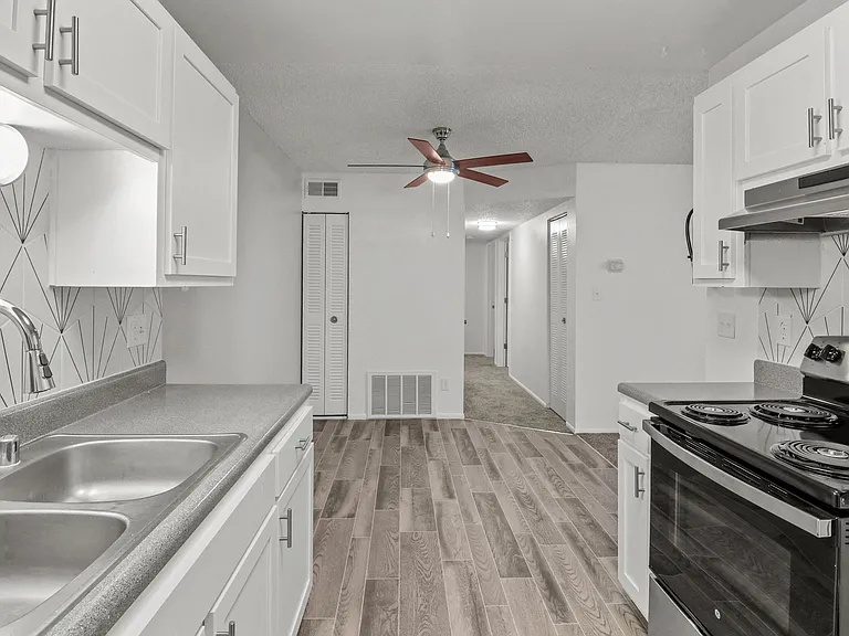 CIBOLA VILLAGE — Photo 4