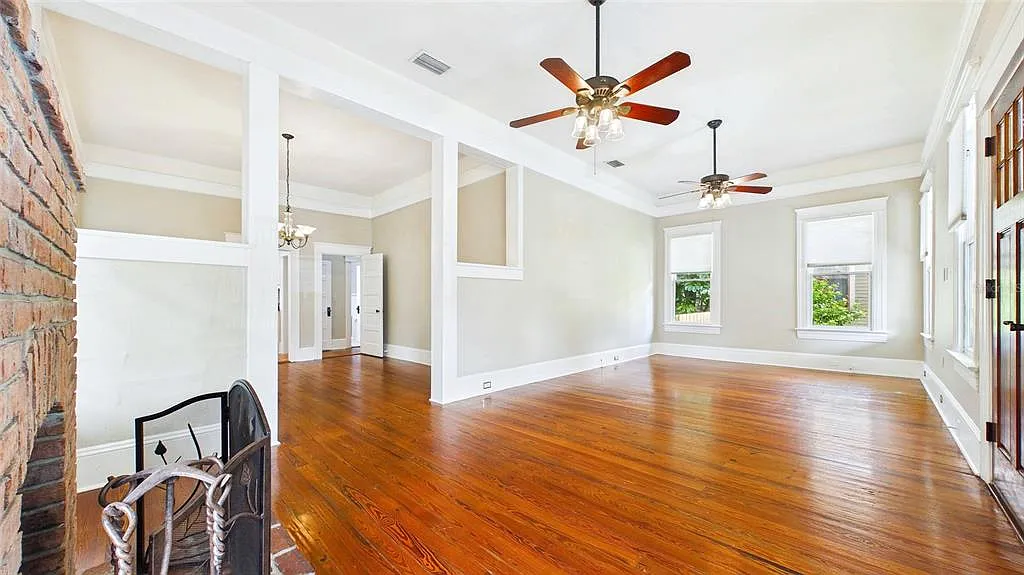 3 bed, 2.0 bath, 1906 sqft, $3,400 — Photo 2