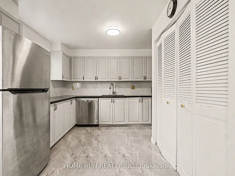 9 D Castlebrook Ln — Photo 11