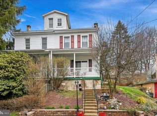 936 Seneca St, Pottsville, PA 17901