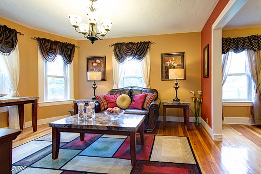 Wide Living room