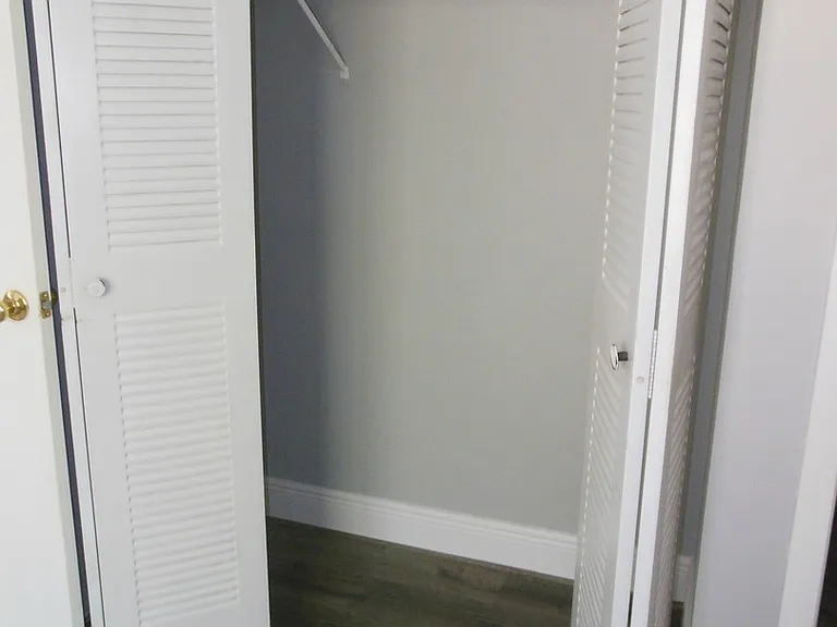 706 Executive Center Dr #37-2-37 — Photo 17