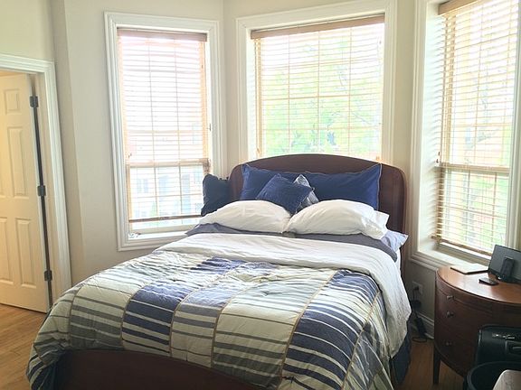 5th image of 1037 N Mozart St APT 2W