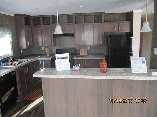 3rd image of 150 Alhambra Dr