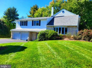 48 Amsterdam Ave, Holland, PA 18966