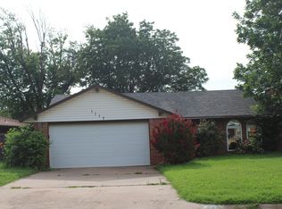1117 S Hoover St, Enid, OK 73703