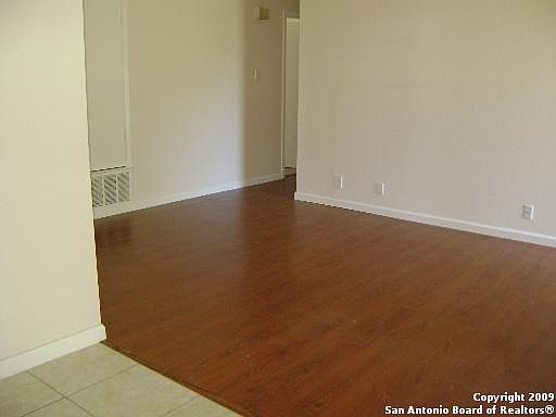 4th image of 9210 Cliff Way