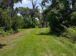 5680 Maybank Hwy, Wadmalaw Island, SC 29487