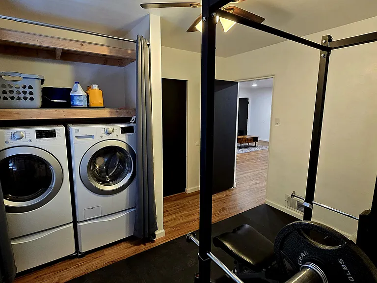 1412 Quincy St NE — Photo 12