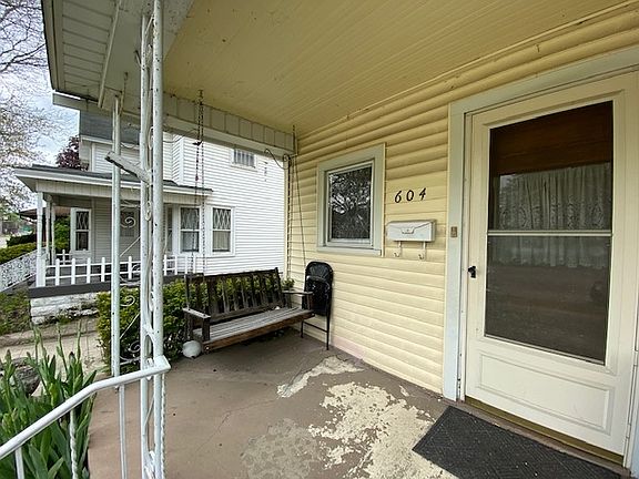 2nd image of 604 W Beardsley Ave