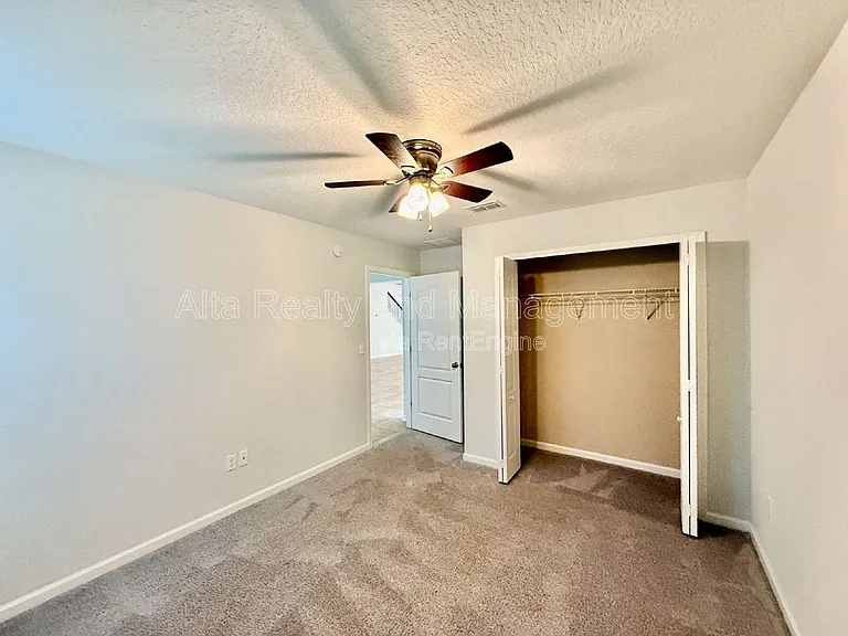 112 Morayshire Ct — Photo 10