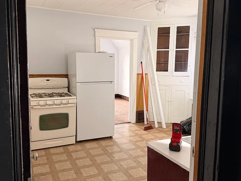 4422 Bridgeview Ave #UP — Photo 2