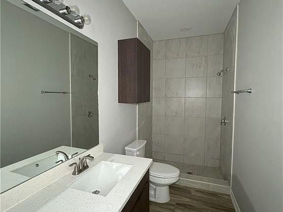 4th image of 1004 W Mahala Ave #4