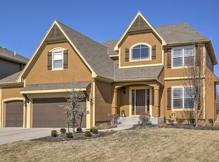 16250 W 165th St, Olathe, KS 66062