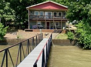 32064 Venture Rd, Stover, MO 65078