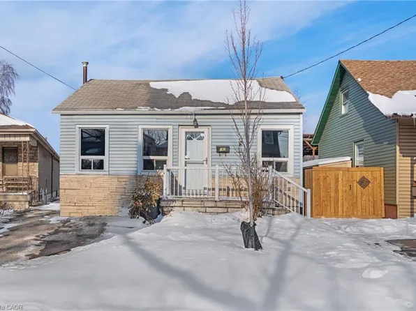 187 McAnulty Blvd, Hamilton, ON L8H 3H9