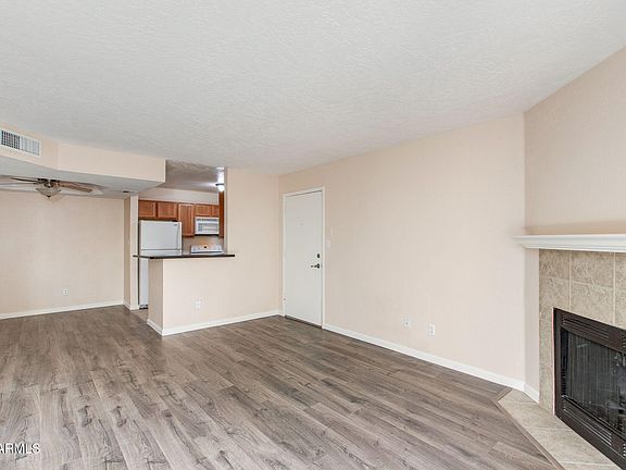 4th image of 3845 E GREENWAY Road #107