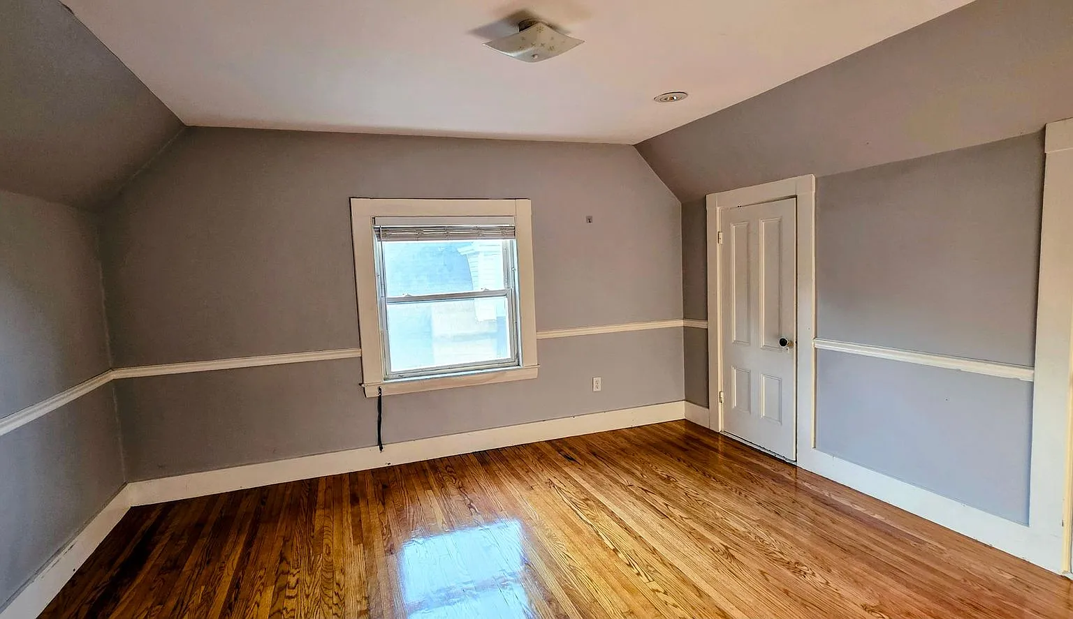 Lovely Renovated 2-bed, 1-bath in Brighton — Photo 4