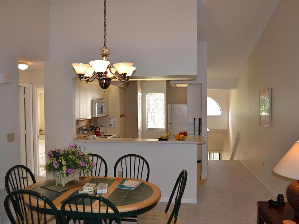 2nd image of 1057 Country Club Dr