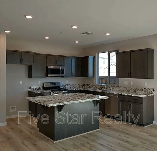 5673 Mericrest Way — Photo 3