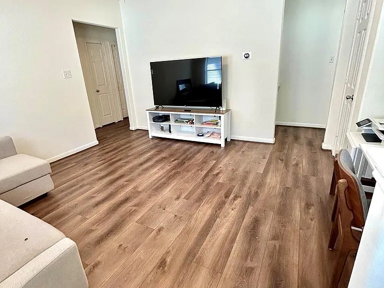130 Ledgestone Pl — Photo 12