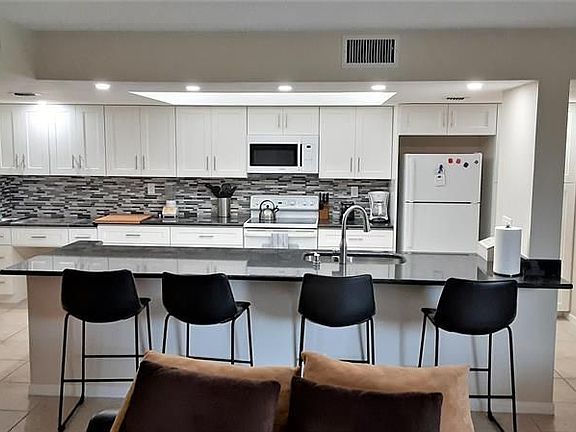 5th image of 450 Egret Cir APT 9305