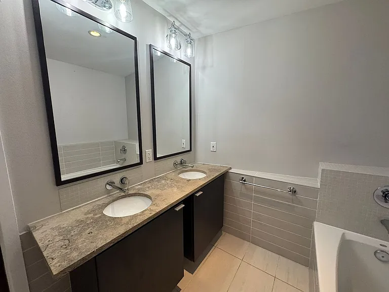 111 N 12th St #1315 — Photo 19