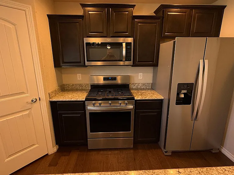 10934 Rowley Dr — Photo 6
