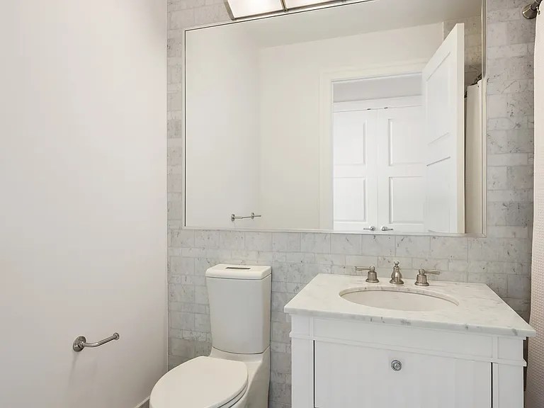 30 Park Pl #68B — Photo 15