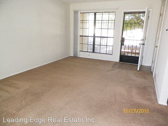 4th image of 10904 Sagebrush Way #B