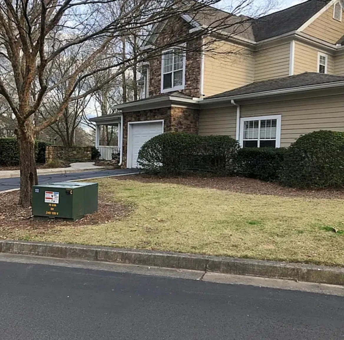 3 bed, 2050 sqft, $2,700 — Photo 3