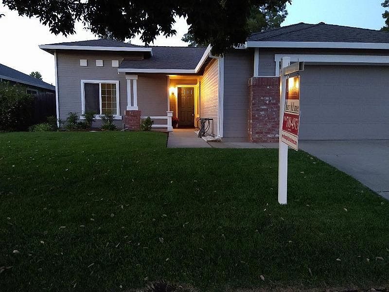 1st image of 1595 Tumbleweed Way