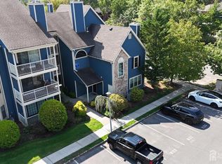 96 Longfield Ct, East Brunswick, NJ 08816