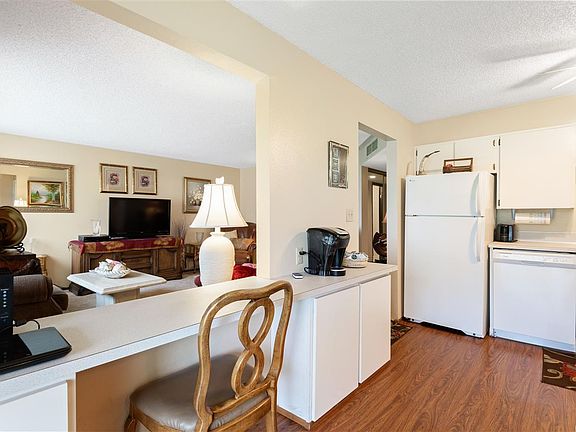 4th image of 303 Gage Blvd APT 106